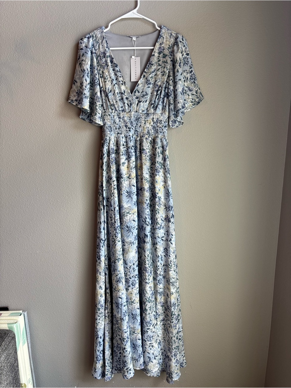 Baltic Born Floral V-Neck Maxi Dress in Light Blue and Cream NWT - Picture 4 of 5